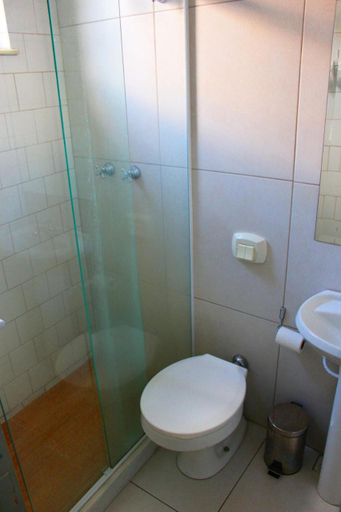 Bathroom 4, Hotel Palmeiras Ltda, Duque de Caxias