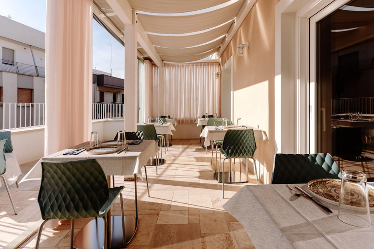 Food & Drinks 5, Aeris Suite Relax, Bari