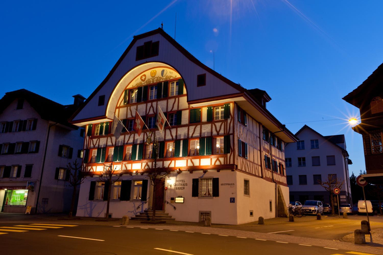 Others 4, Hotel Baren, Hochdorf