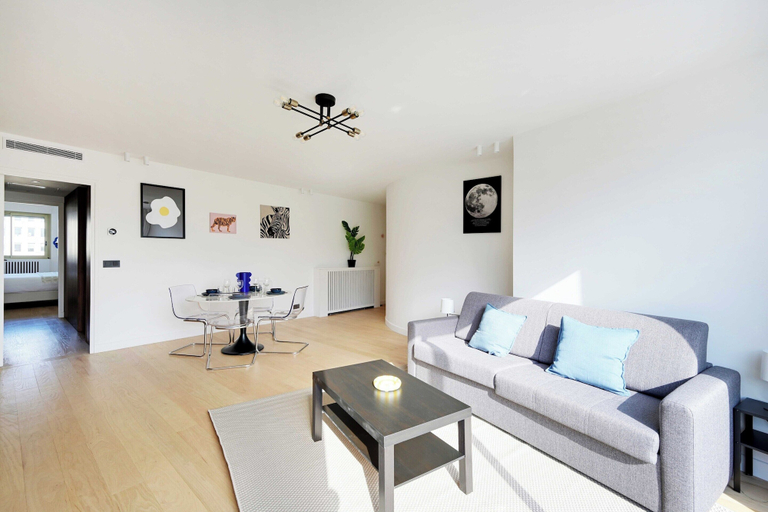 Living area 5, Elegant Apartment - AC- 1br- Neuilly-sur-seine, Hauts-de-Seine