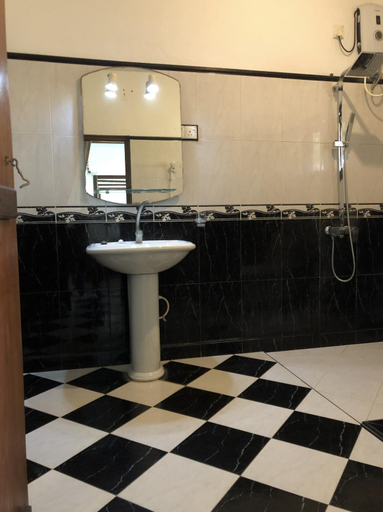 Bathroom 5, Candle House, Kalutara