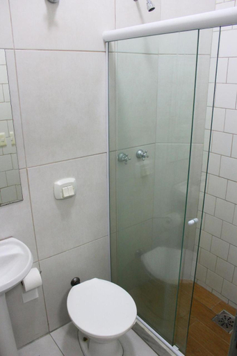 Bathroom, Hotel Palmeiras Ltda, Duque de Caxias