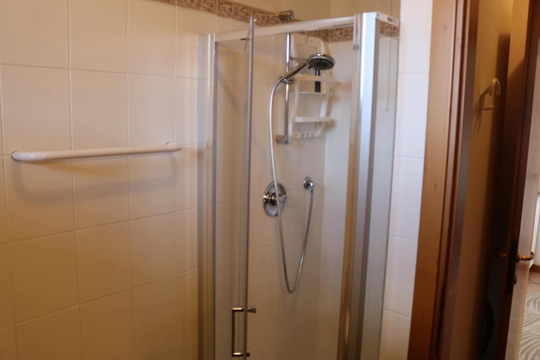 Bathroom 4, Holiday Home Lazise Near Lake Garda & Pool, Verona