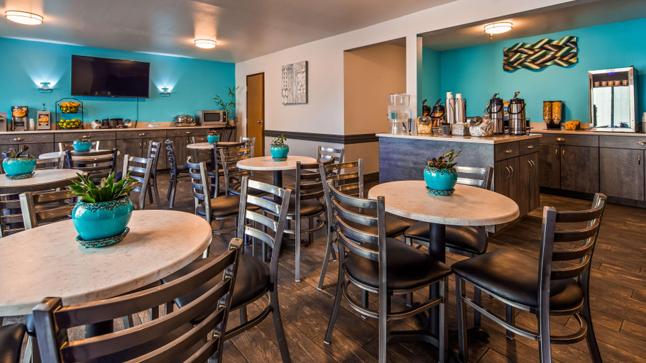 Food & Drinks 5, Surestay Plus By Best Western Post Falls, Kootenai