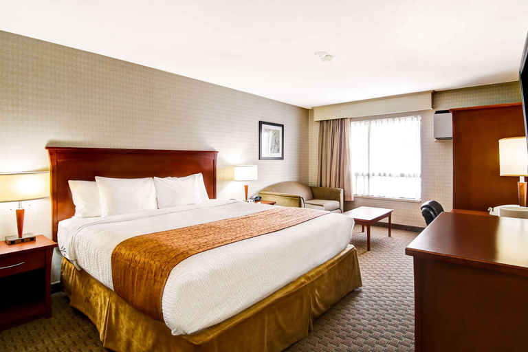 Bedroom 3, Quality Inn, Waterloo