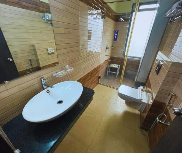 Bathroom 3, Dichang Resort & Hotel, Kamrup Metropolitan