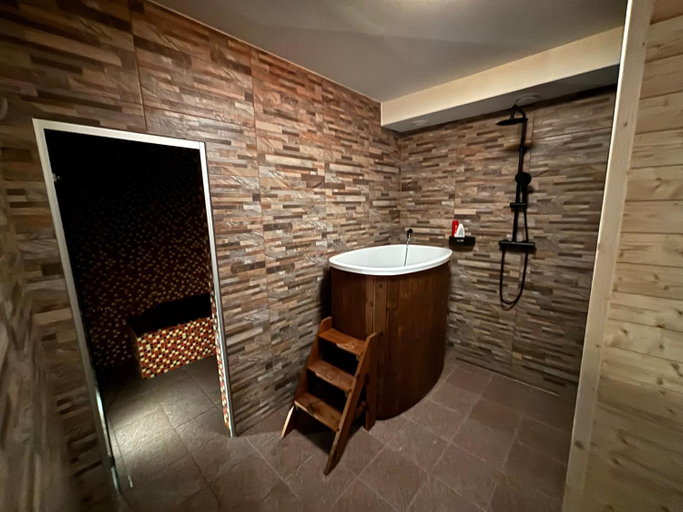 Bathroom 3, Rezidencia Podhajska, Nové Zámky