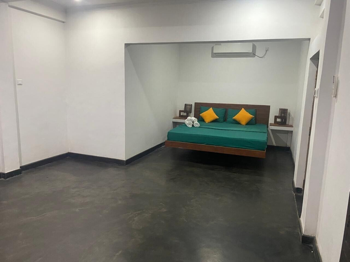 Bedroom 4, Jess Beach Villa, Habaraduwa