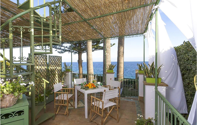 Food & Drinks, Nice Home In Siracusa With Wifi, Syracuse