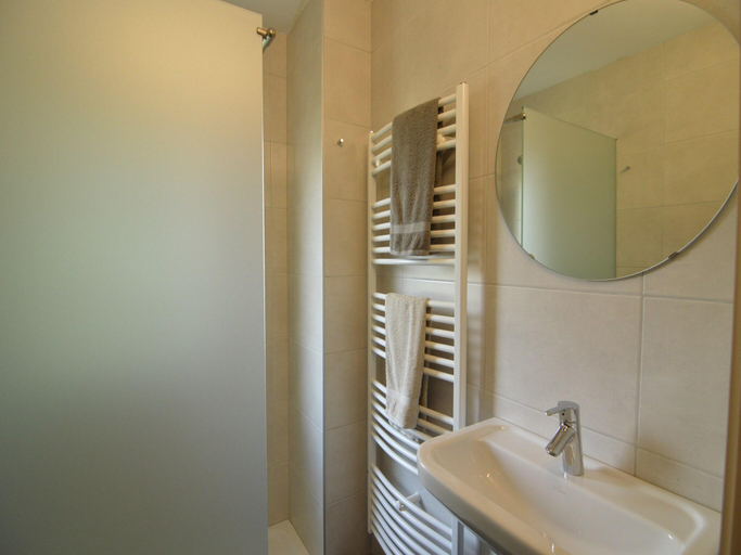 Bathroom 3, Ondenval Stay with Sauna, Liège