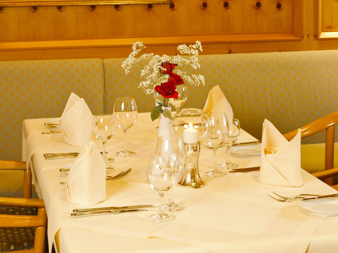 Food & Drinks 5, Arvena Park Das Hotel am Franken-Center, Nürnberg