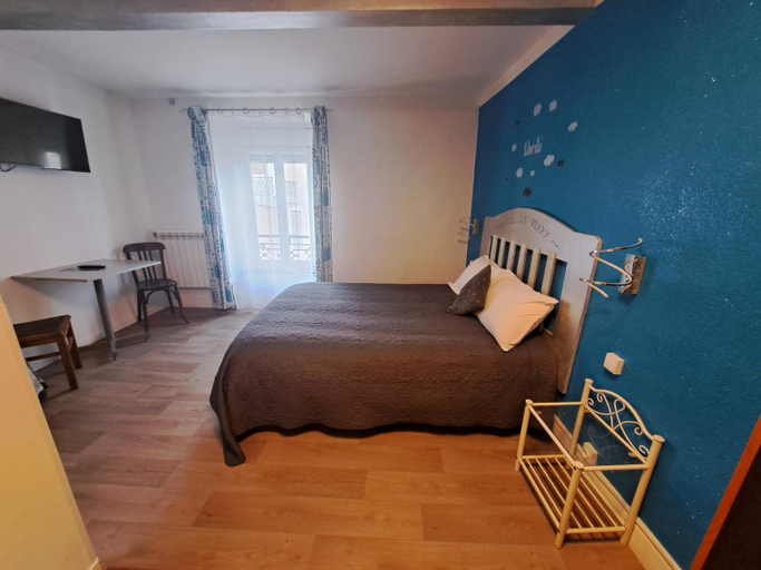 Bedroom 2, hotel le Bearn, Hautes-Pyrénées