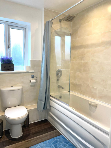 Bathroom 2, Forsyth Court - 2 beds Apartment, London