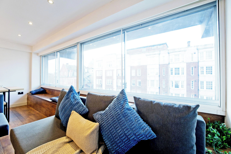 Others 5, Imperial Queensway Apartment, London