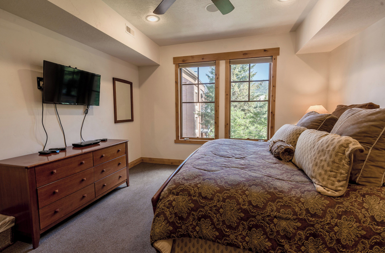 Bedroom 2, Updated Town Pointe by Park City Vacations, Summit