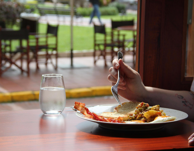Food & Drinks 5, Hotel Plaza Herrera, Panamá