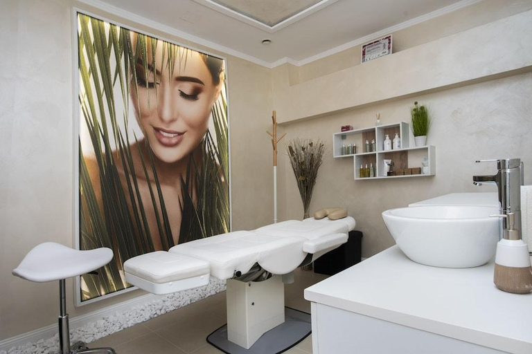 Bathroom 3, Family Hotel Business Club, Shumen