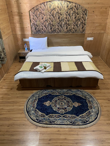Others 2, HOTEL BABU, Srinagar