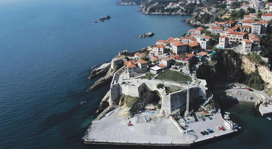 Others 4, Apartments Dukat