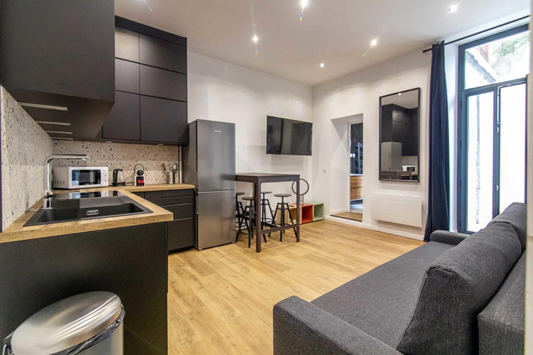 Others 5, 1 bedroom apartment with terrace - Prefecture, Bouches-du-Rhône