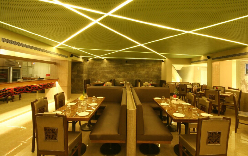 Food & Drinks 5, The Maharaja Business Hotel, Mumbai Suburban