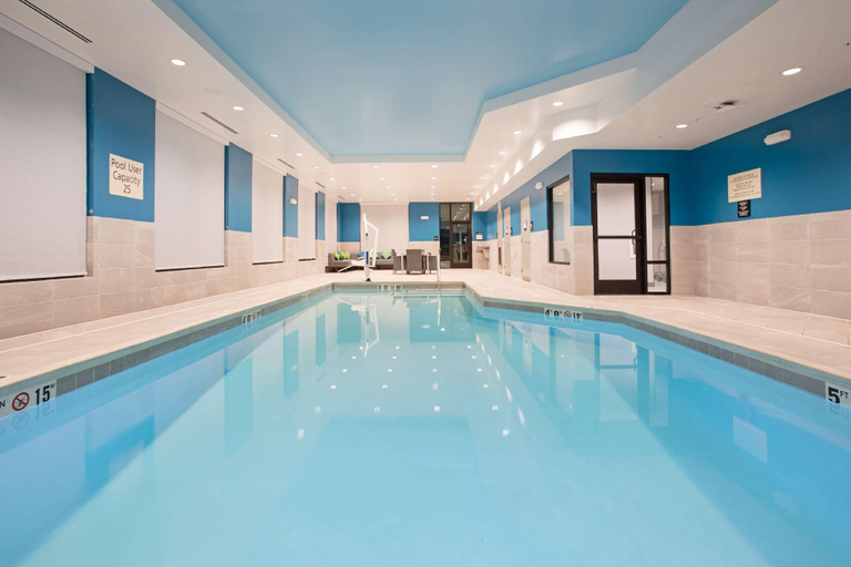 Sport & Beauty 4, Hampton Inn & Suites Watsonville, Santa Cruz