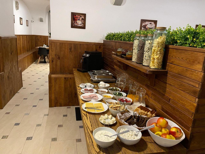 Food & Drinks 5, Valencia Hotel, Odes'ka