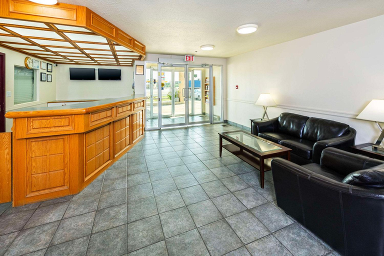 Public Area 2, Rodeway Inn, Division No. 14