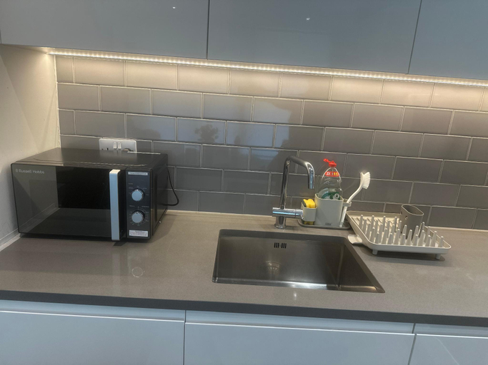 5, Luxurious Riverside Apartment in Central London, London