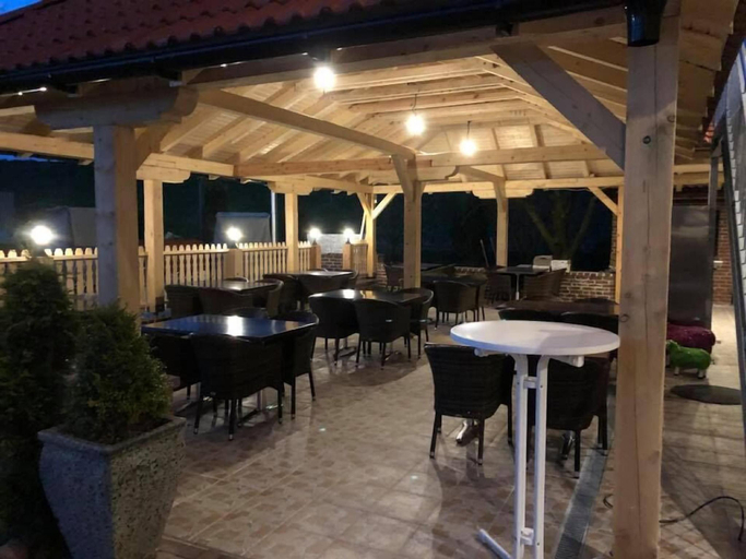Food & Drinks 3, Hotel Elb Blick, Stade