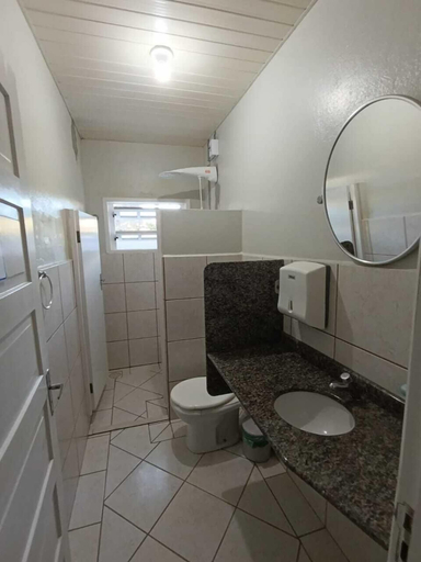 Bathroom 3, Pousada Central, Joinvile
