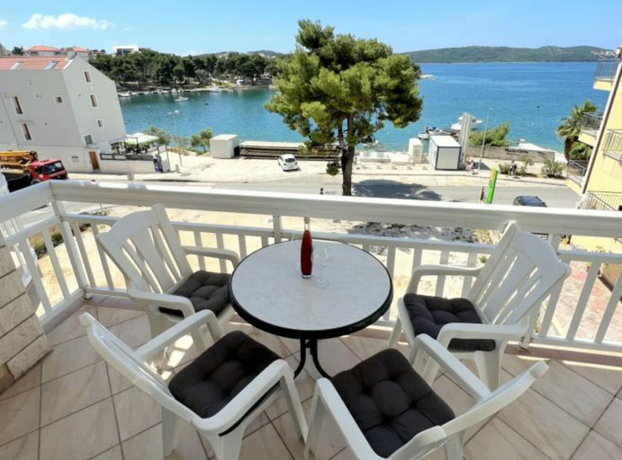 Others 5, Villa Tomi, Trogir