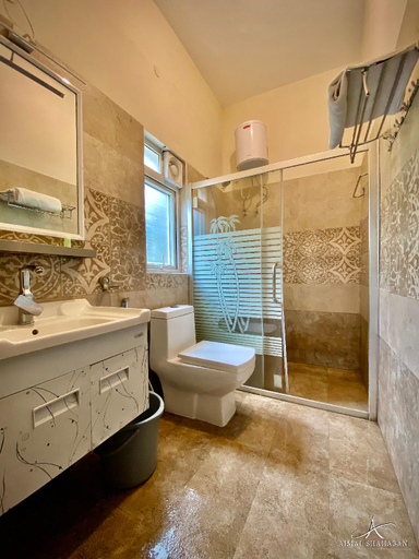 Bathroom, Mountain Trails, The Nilgiris