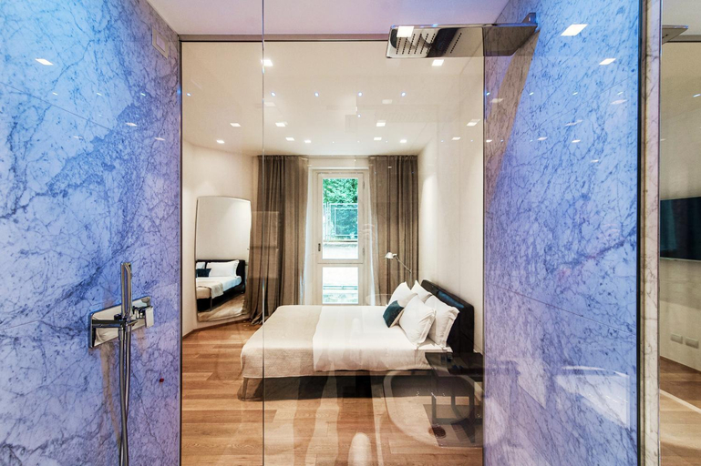 Shower 4, Luxury Lungo Lario by Quokka 360 - Lakeside Apartment In Como, Como