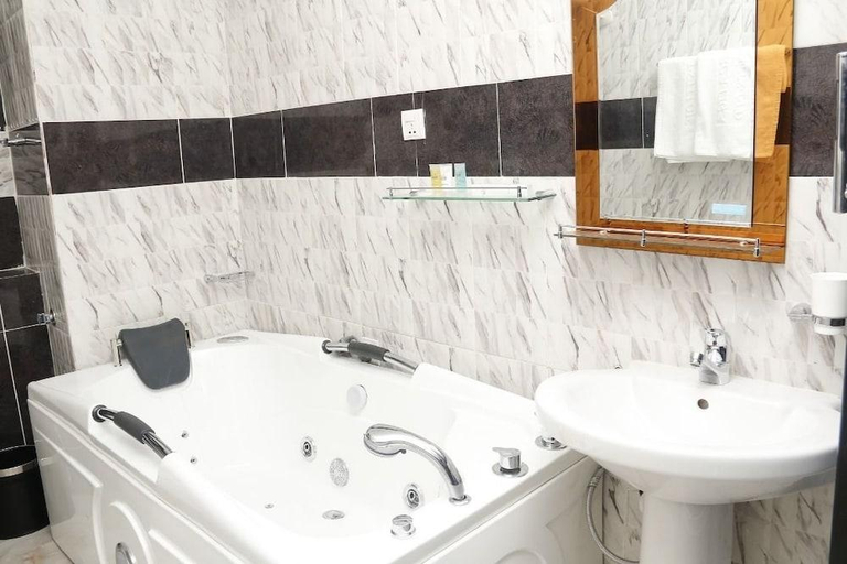 Bathroom, Tescon Hotel, AbujaMun