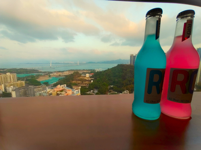 Food & Drinks 8