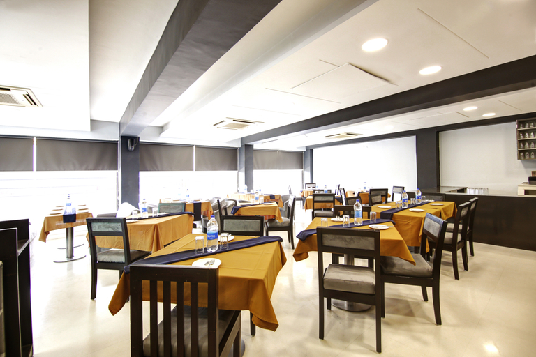 Food & Drinks 5, BB Palace, West
