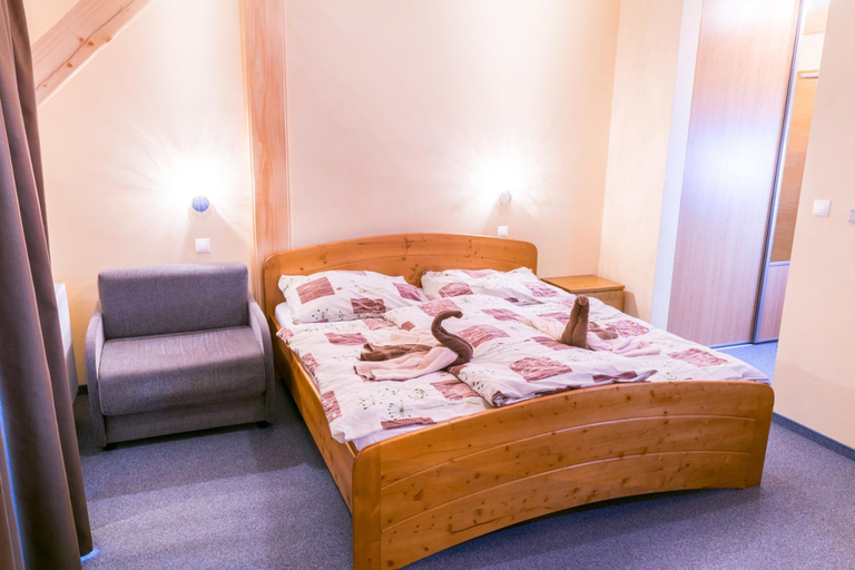 Bedroom 4, Horsky Hotel Kristina, Námestovo