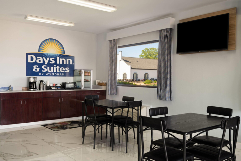 Food & Drinks 5, Days Inn & Suites by Wyndham Byram, Hinds