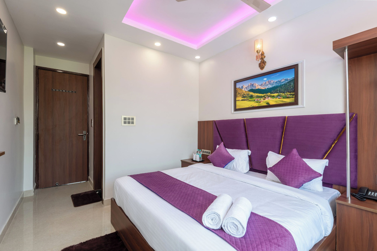 Bedroom 2, Hotel Purple Dot Haridwar, Dehradun