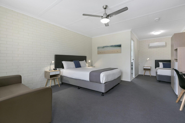 Bedroom 3, Comfort Inn on Main Hervey Bay, Hervey Bay - Pt A