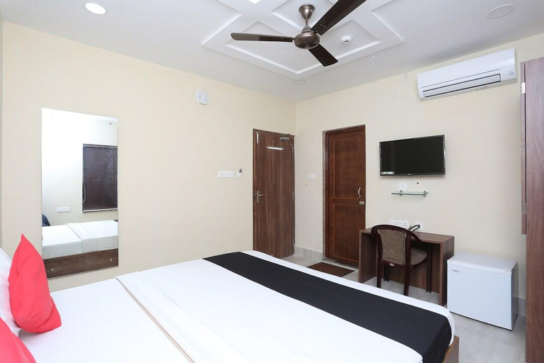 Others 5, Hotel Adish, Cuttack