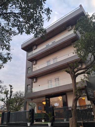Others 4, EMERALD SUITES, Gautam Buddha Nagar