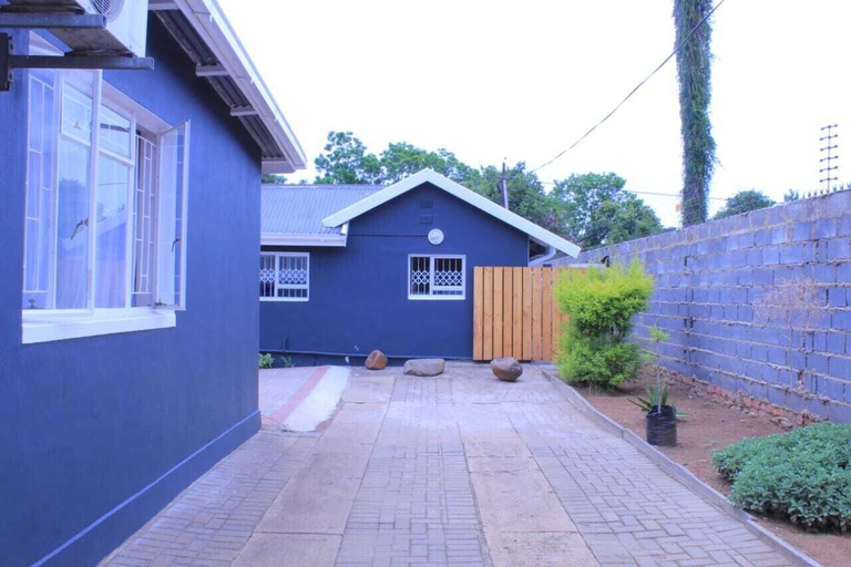Exterior & Views 2, Newcastle Thully guest house, Amajuba