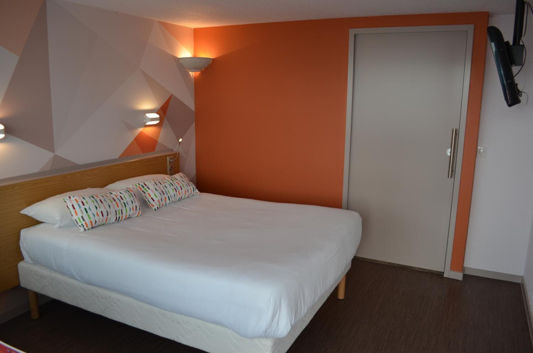 Bedroom 3, Hotel Balladins, Vendée