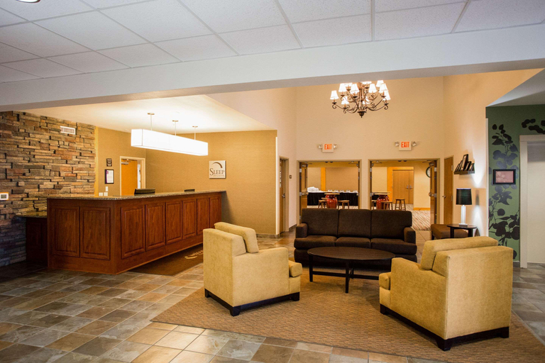 Public Area 2, Sleep Inn & Suites Conference Center Eau Claire North, Chippewa