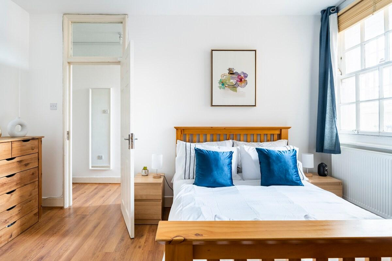 Bedroom 2, Cozy Apt in Central London, London
