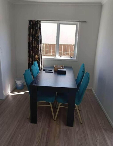 Others 4, 3 Double and 1 Double Sofa Beds House, Rotorua