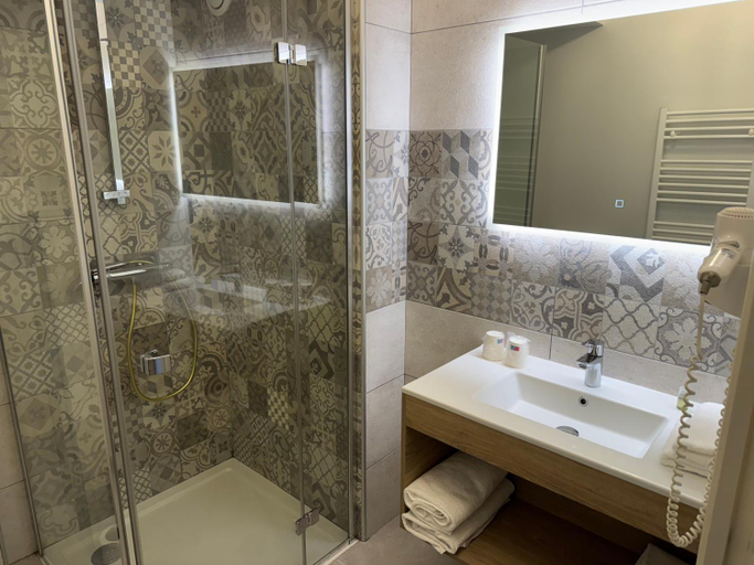 Bathroom 3, Logis La Venise Verte, Aube