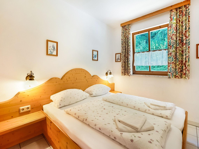 Bedroom 2, Ferienwohnung mit Bergaufenthalt in Schonau, Berchtesgadener Land